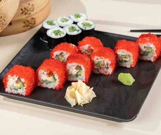 AKA MAKI (California roll)