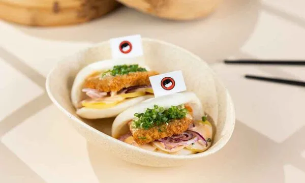 CHIKEN BAO