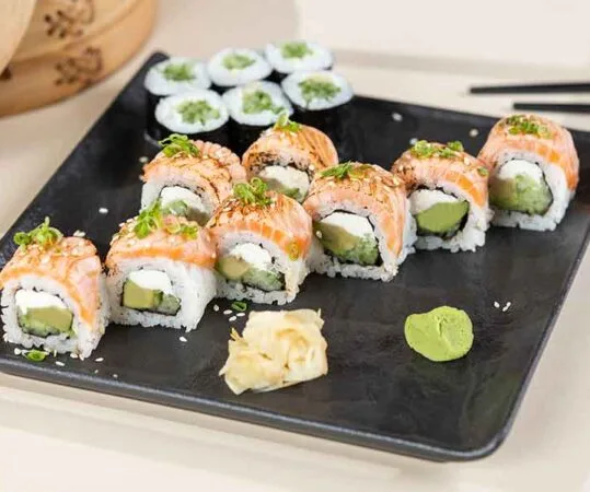 KATO MAKI (Philadelphia roll)